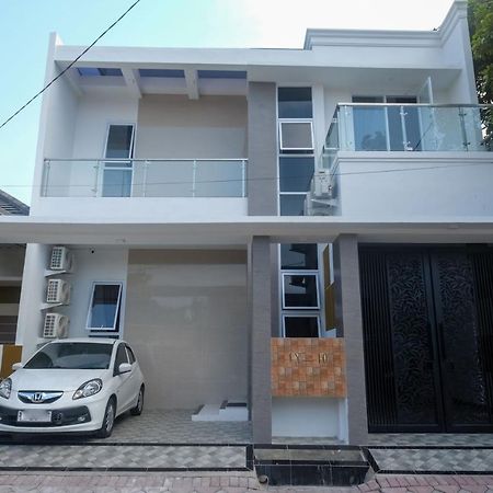 מלון Alastuwo Reddoorz Syariah @ Tlogosari Semarang מראה חיצוני תמונה