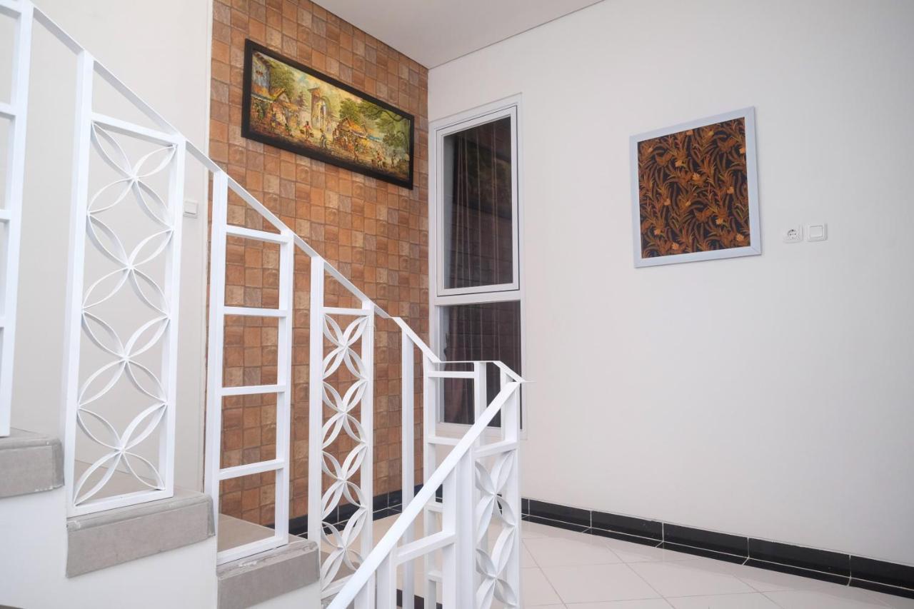 מלון Alastuwo Reddoorz Syariah @ Tlogosari Semarang מראה חיצוני תמונה