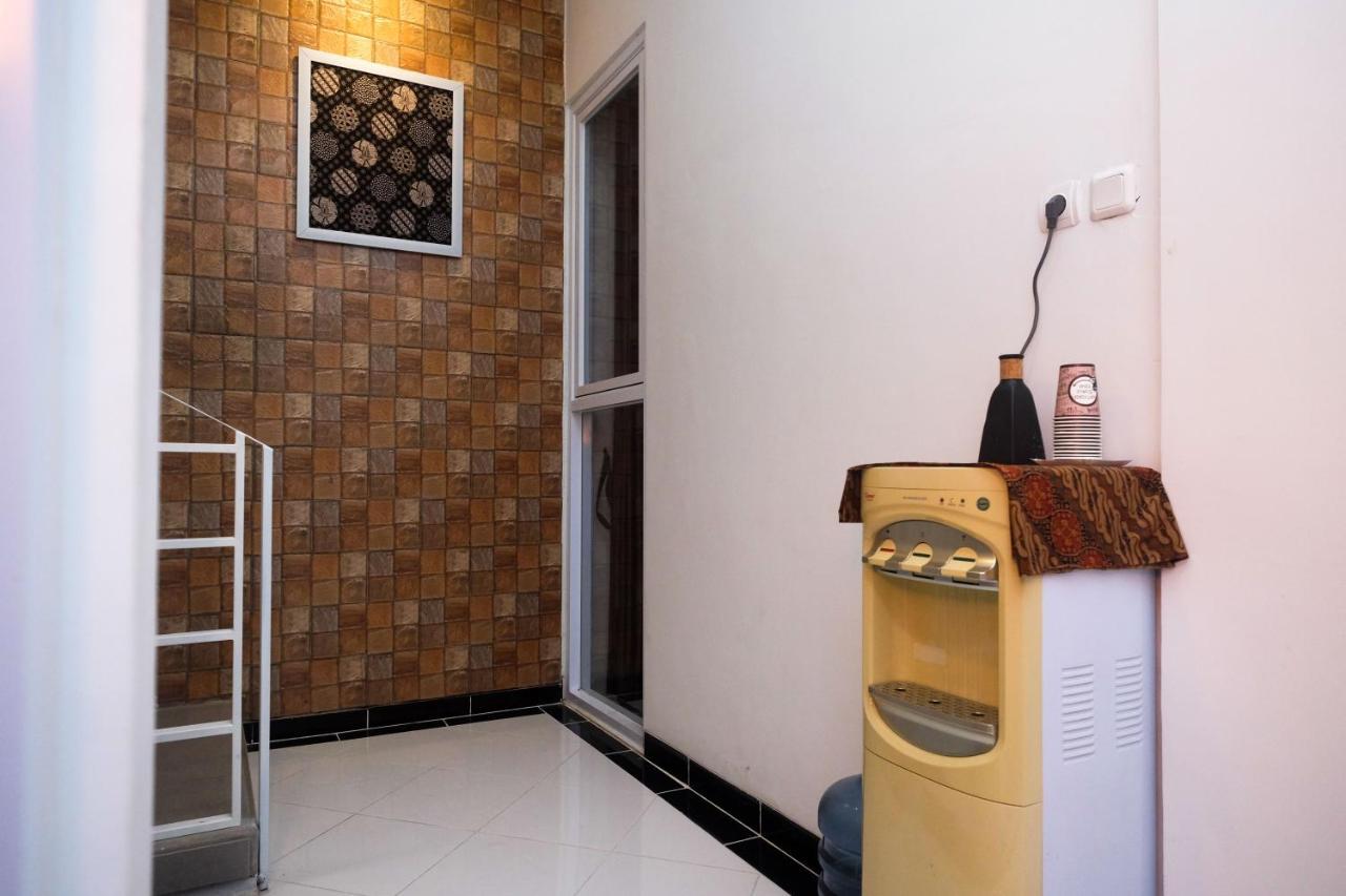 מלון Alastuwo Reddoorz Syariah @ Tlogosari Semarang מראה חיצוני תמונה